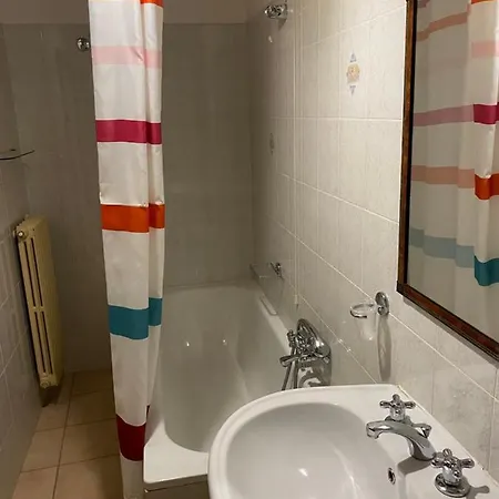 Le Gaite לינה וארוחת בוקר